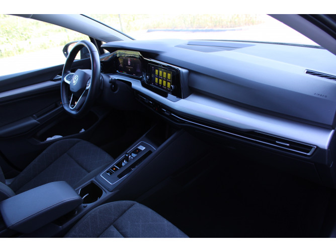 Volkswagen Golf 8 2.0 TDI DSG Life 