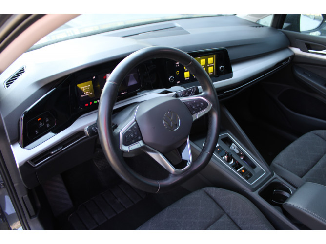 Volkswagen Golf 8 2.0 TDI DSG Life 