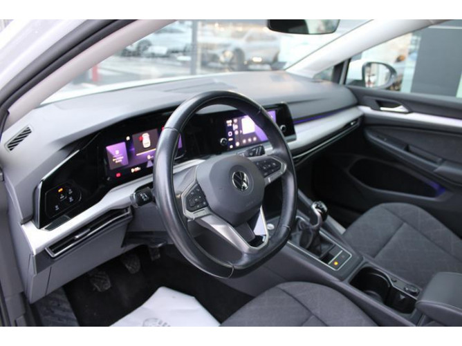 Volkswagen Golf 8 1.0 TSI Life 
