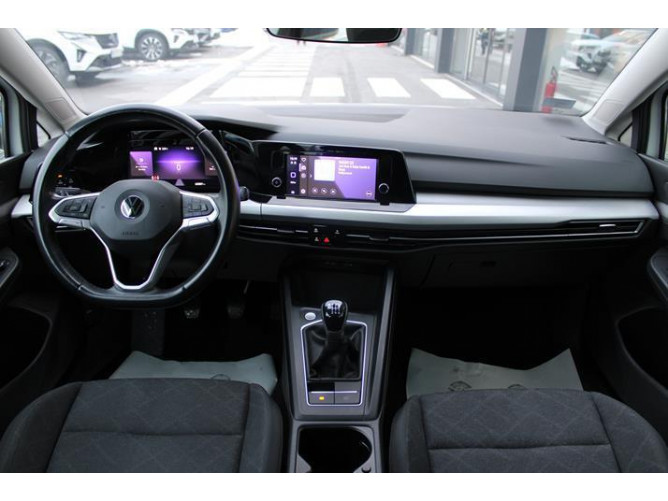 Volkswagen Golf 8 1.0 TSI Life 