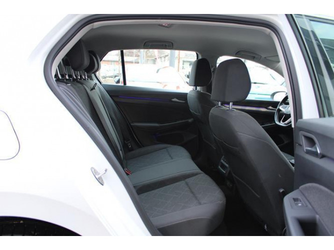 Volkswagen Golf 8 1.0 TSI Life 