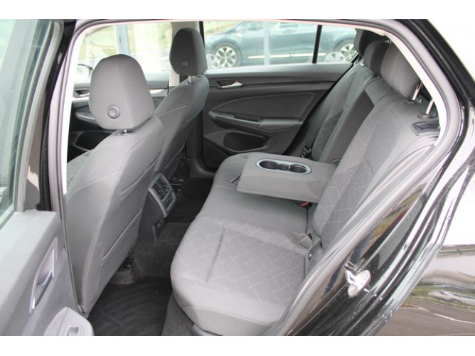Volkswagen Golf 8 2.0 TDI DSG Life 
