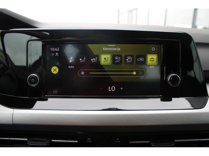 Volkswagen Golf 8 2.0 TDI DSG Life 