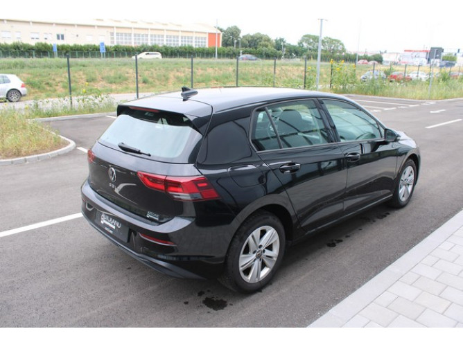 Volkswagen Golf 8 2.0 TDI DSG Life 