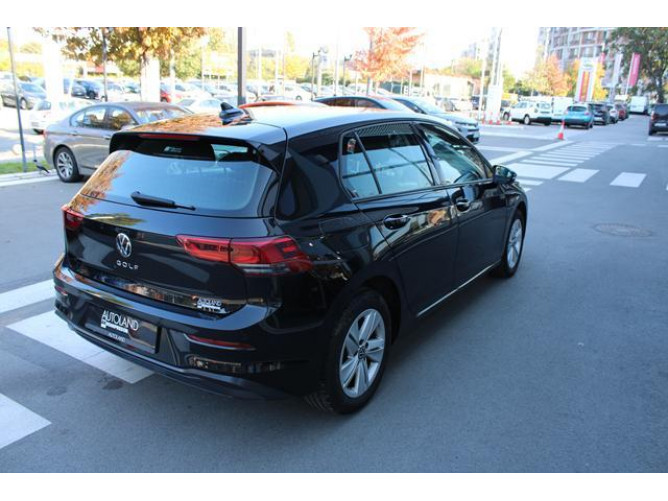 Volkswagen Golf 8 2.0 TDI Life 