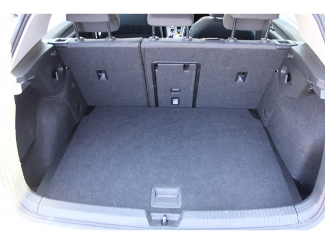 Volkswagen Golf 8 2.0 TDI DSG Life 