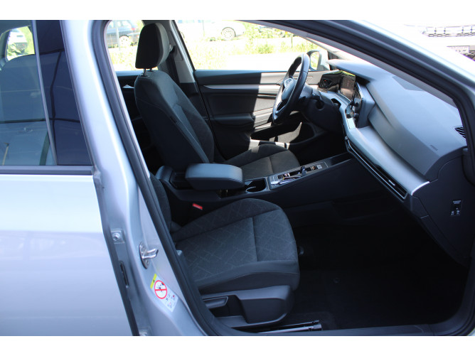 Volkswagen Golf 8 2.0 TDI DSG Life 