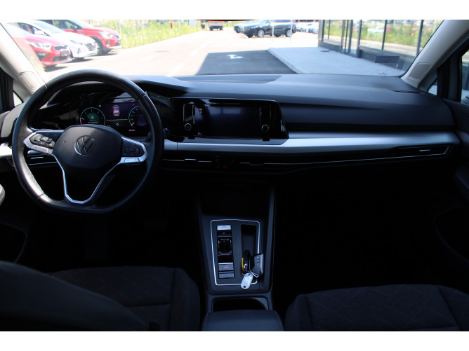 Volkswagen Golf 8 2.0 TDI DSG Life 