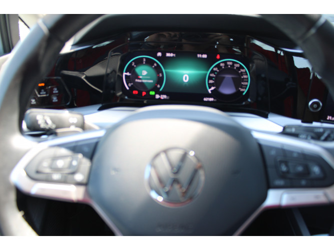 Volkswagen Golf 8 2.0 TDI DSG Life 