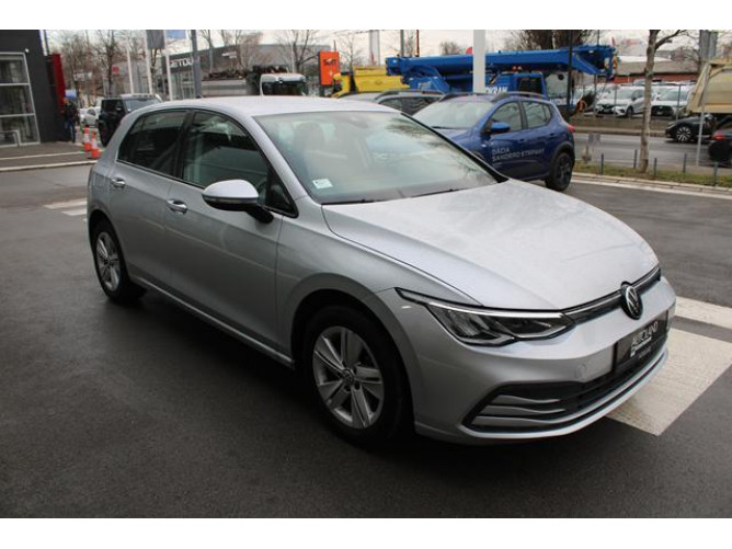 Volkswagen Golf 8 2.0 TDI Life 