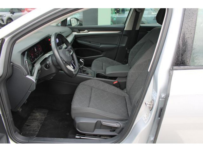 Volkswagen Golf 8 2.0 TDI Life 