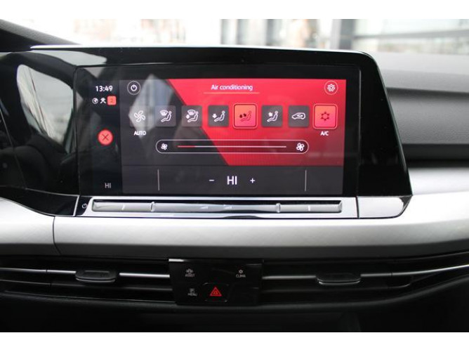 Volkswagen Golf 8 2.0 TDI Life 