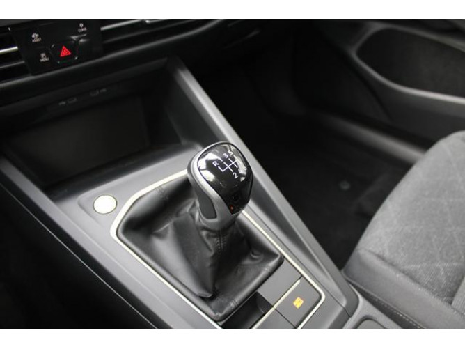 Volkswagen Golf 8 2.0 TDI Life 