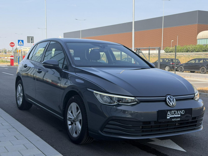 Volkswagen Golf 8 1.0 TSI LIFE 