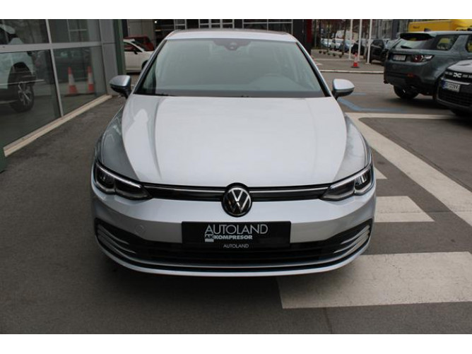 Volkswagen Golf 8 1.0 TSI Life 