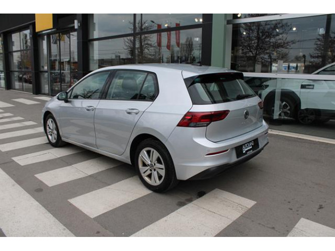 Volkswagen Golf 8 1.0 TSI Life 