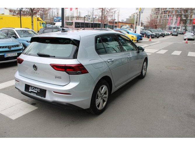 Volkswagen Golf 8 1.0 TSI Life 