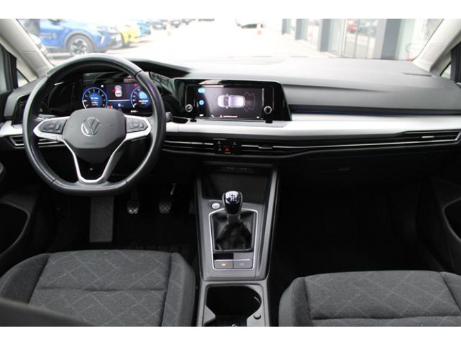Volkswagen Golf 8 1.0 TSI Life 