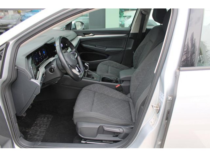 Volkswagen Golf 8 1.0 TSI Life 