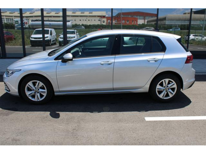 Volkswagen Golf 8 2.0 TDI Life DSG 