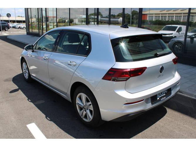 Volkswagen Golf 8 2.0 TDI Life DSG 