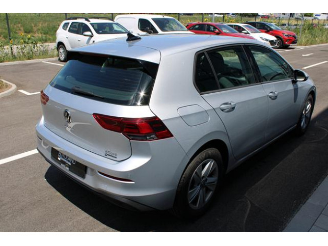 Volkswagen Golf 8 2.0 TDI Life DSG 