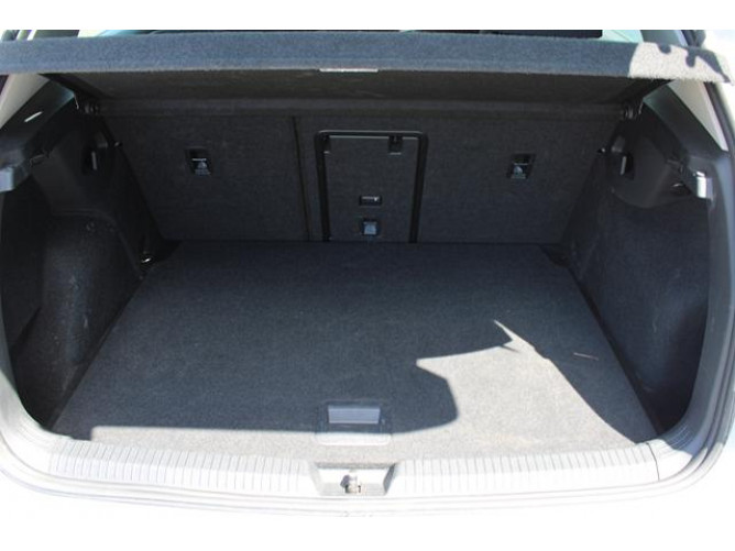Volkswagen Golf 8 2.0 TDI Life DSG 