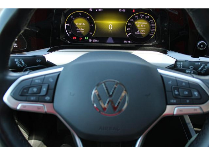 Volkswagen Golf 8 2.0 TDI Life DSG 