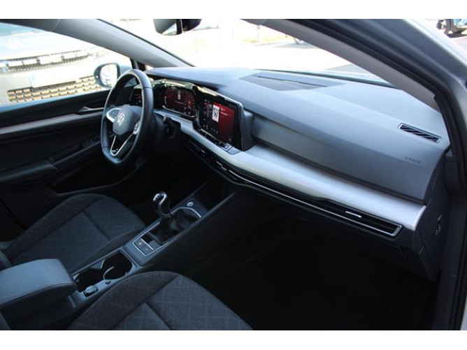 Volkswagen Golf 8 2.0 TDI Life 