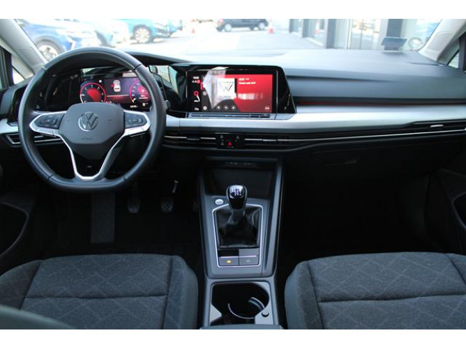 Volkswagen Golf 8 2.0 TDI Life 