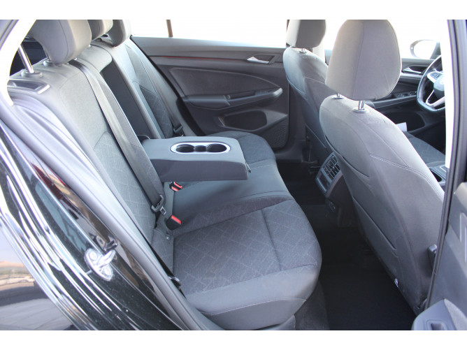 Volkswagen Golf 8 2.0 TDI DSG Life 