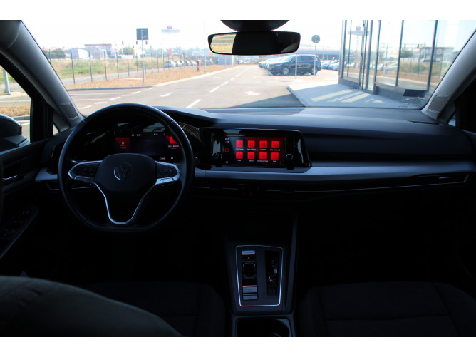 Volkswagen Golf 8 2.0 TDI DSG Life 