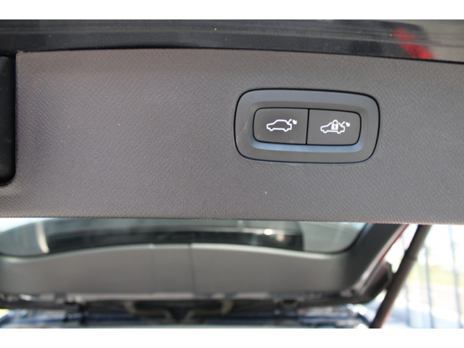 Volvo XC90 2.0 T6 AWD 