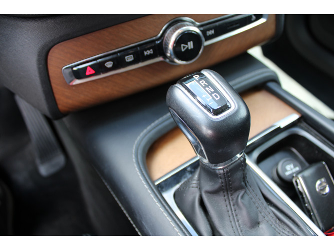 Volvo XC90 2.0 T6 AWD 