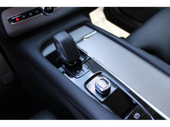 Volvo XC90 2.0 B5 HYB. AWD 7S 