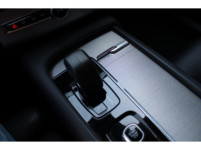 Volvo XC90 2.0 B5 HYB. AWD 7S 
