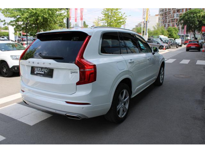Volvo XC90 2.0 B5 MOMENTUM PRO 