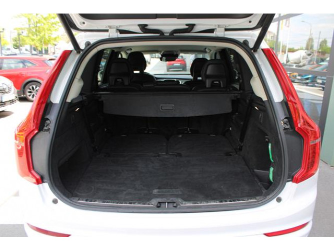 Volvo XC90 2.0 B5 MOMENTUM PRO 