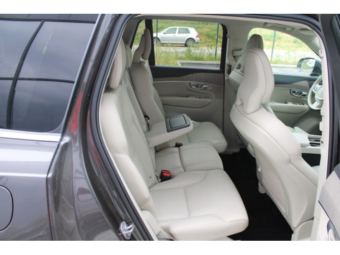 Volvo XC90 2.0 B5 HYB. AWD 7S 