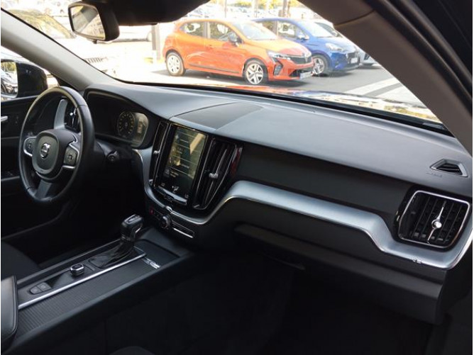 Volvo XC60 2.0 4D AWD 