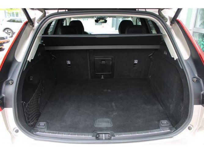 Volvo XC60 2.0 HYBRID 4X4 AUT 