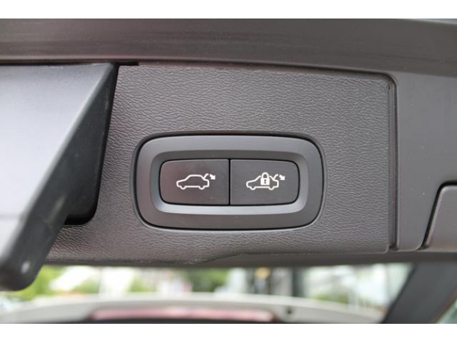 Volvo XC60 2.0 HYBRID 4X4 AUT 