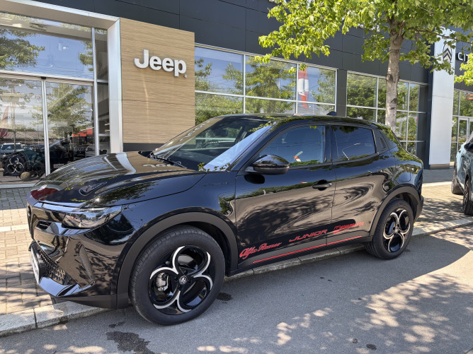 Alfa Romeo Junior 1.2 136ks MHEV DCT6 SPECIALE DEMO 