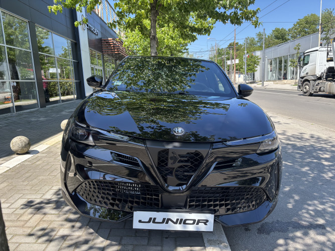 Alfa Romeo Junior 1.2 136ks MHEV DCT6 SPECIALE DEMO 