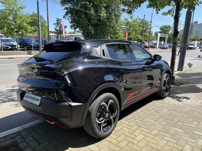 Alfa Romeo Junior 1.2 136ks MHEV DCT6 SPECIALE DEMO 