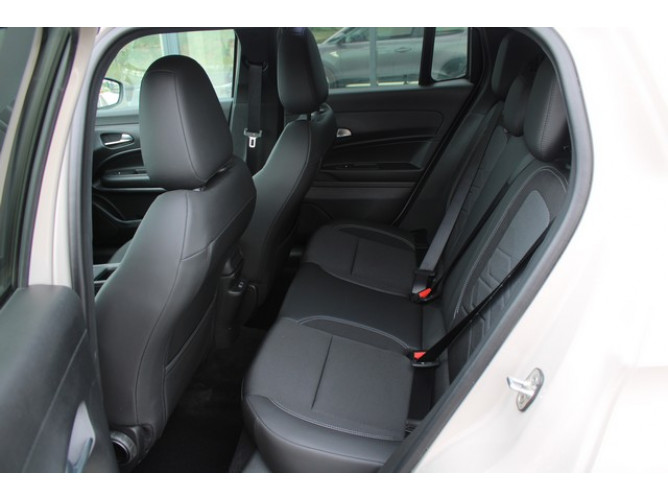 Jeep Avenger 1.2 Hybrid 