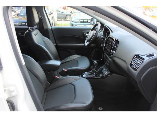 Jeep Compass 1.3 Limited AUT 