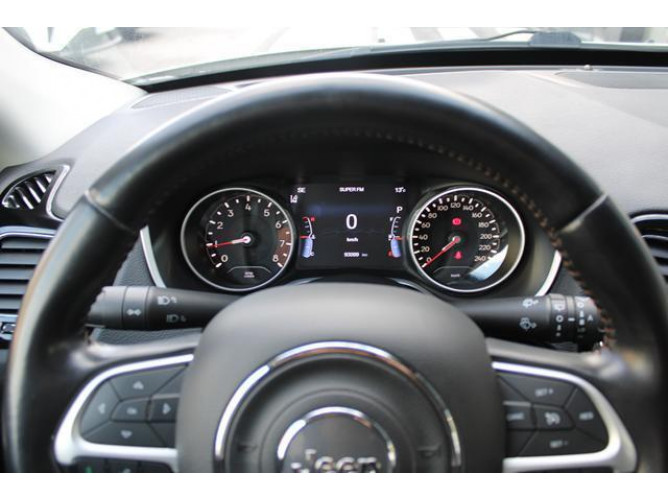 Jeep Compass 1.3 Limited AUT 
