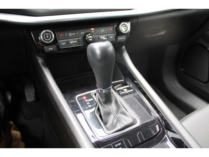 Jeep Compass 1.3 Limited AUT 