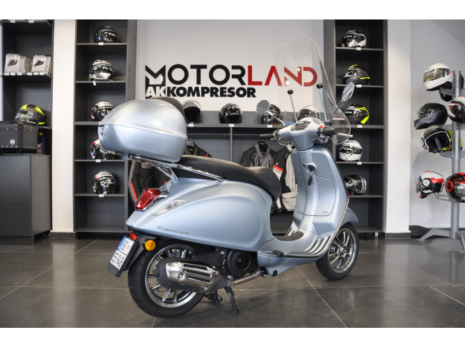 Vespa Primavera 125 